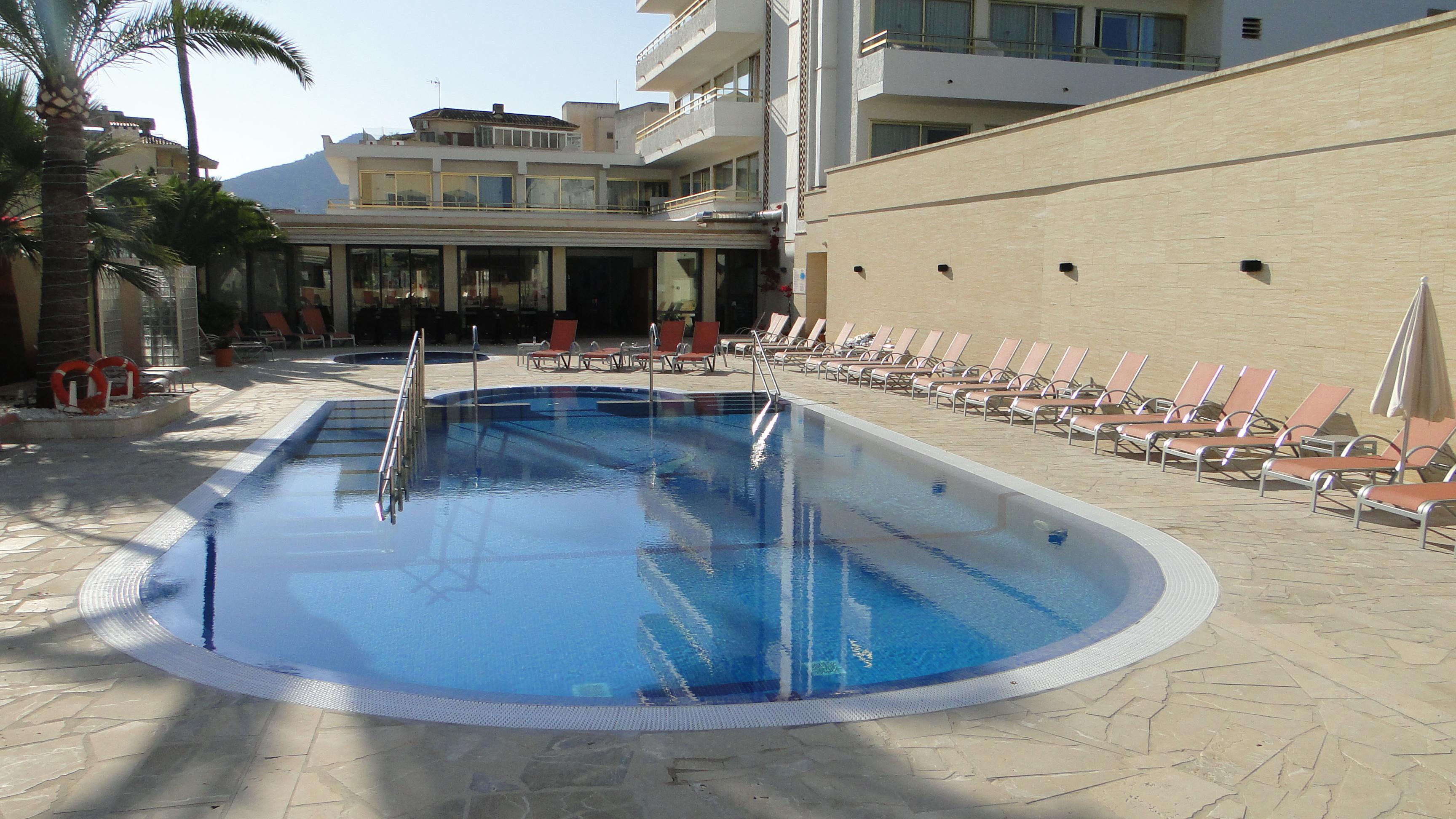 Hotel Biniamar Кала Миллор Экстерьер фото